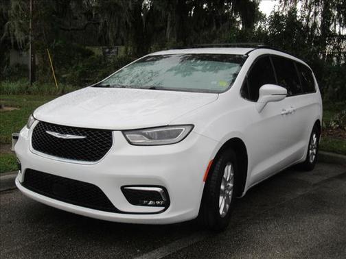 2022 Chrysler Pacifica Touring-L
