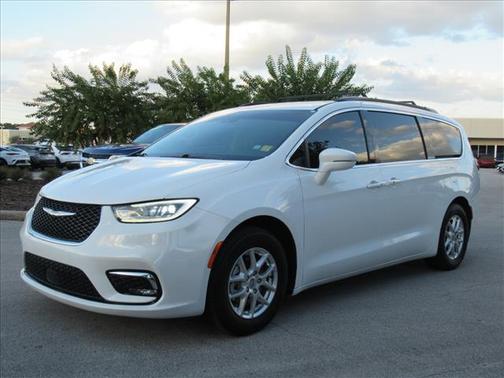 2022 Chrysler Pacifica Touring-L