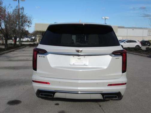 2023 Cadillac XT6 Premium Luxury FWD