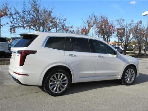 2023 Cadillac XT6 Premium Luxury FWD