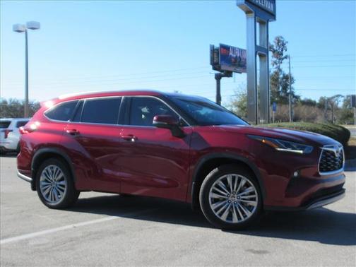 2022 Toyota Highlander Platinum