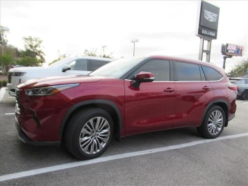 2022 Toyota Highlander Platinum