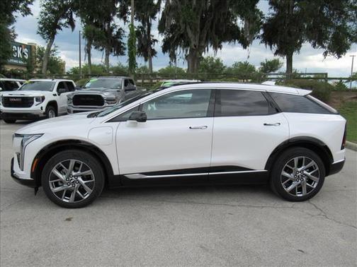 Crystal White 2025 Cadillac OPTIQ Luxury