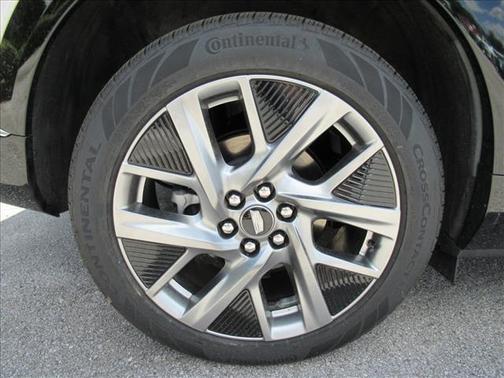 Crystal White 2025 Cadillac OPTIQ Luxury