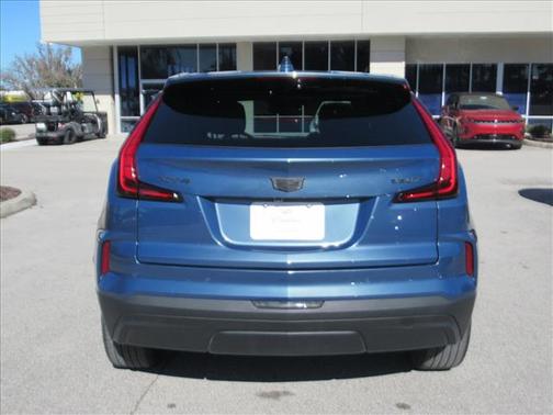 2024 Cadillac XT4 Luxury