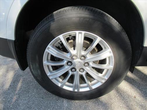 Crystal White Tri-Coat 2018 Cadillac XT5 Base