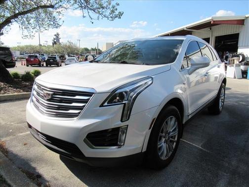 Crystal White Tri-Coat 2018 Cadillac XT5 Base
