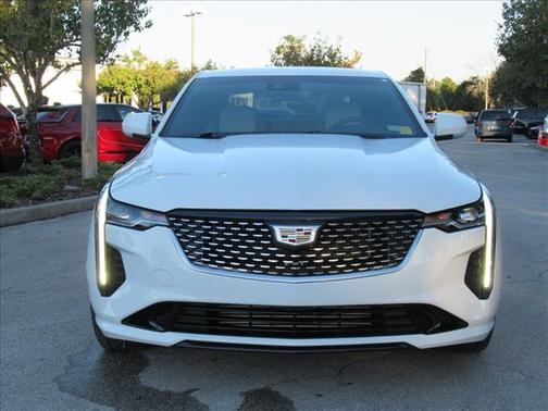 2023 Cadillac CT4 Luxury