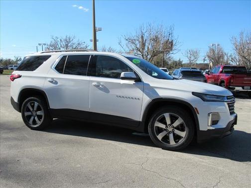 2023 Chevrolet Traverse LT Leather