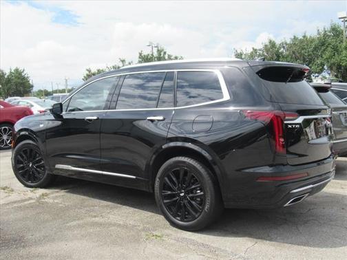 2024 Cadillac XT6 Premium Luxury FWD