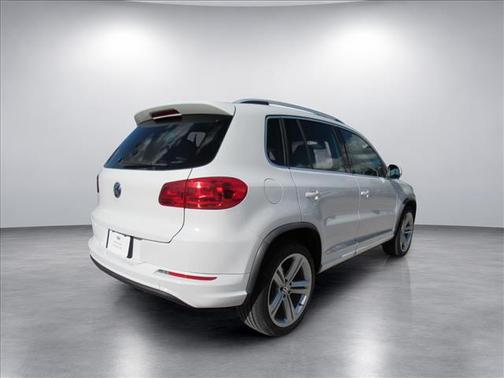 Pure White 2016 Volkswagen Tiguan R-Line