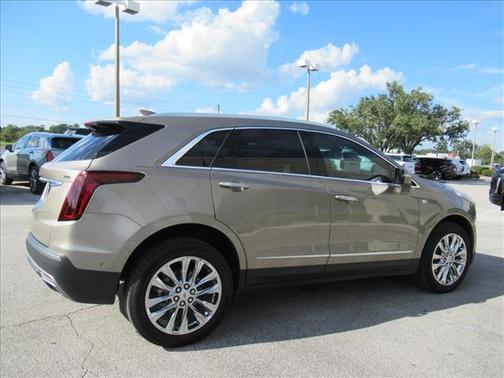2022 Cadillac XT5 Premium Luxury
