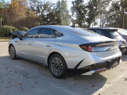 2025 Hyundai SONATA Hybrid Limited