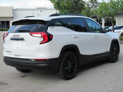 Summit White 2024 GMC Terrain SLE