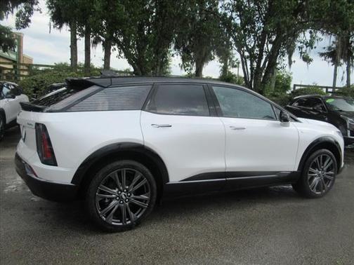 2025 Cadillac OPTIQ Sport