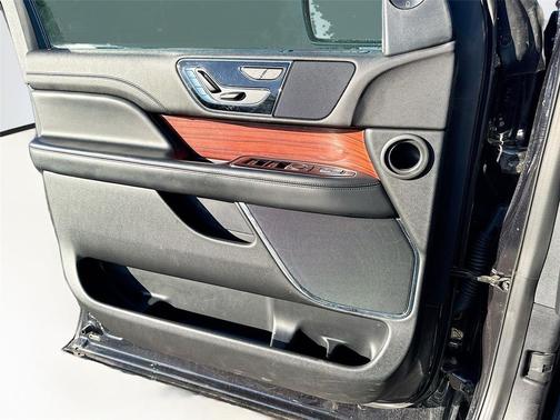 2021 Lincoln Navigator Standard