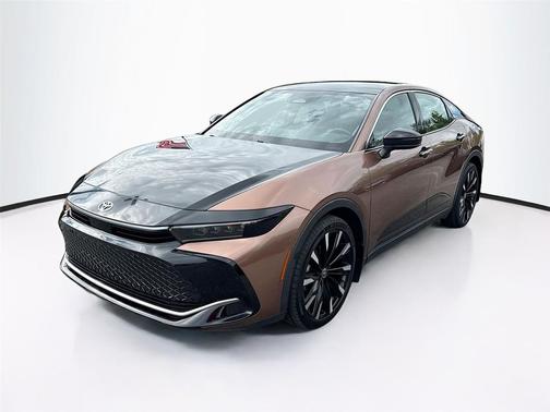 2023 Toyota Crown Platinum