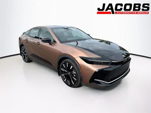 2023 Toyota Crown Platinum