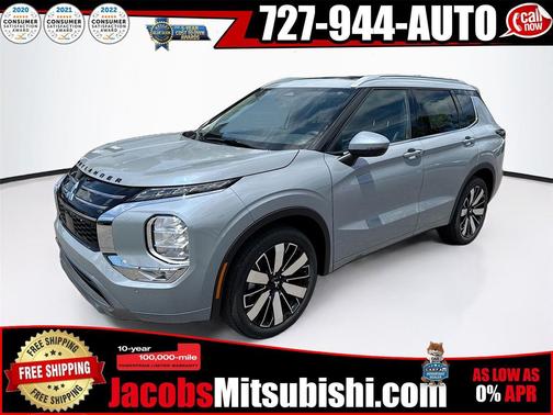 Moonstone Gray Metallic 2026 Mitsubishi Outlander SEL 2.5 2WD