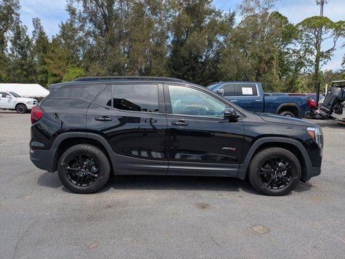 2023 GMC Terrain AWD AT4