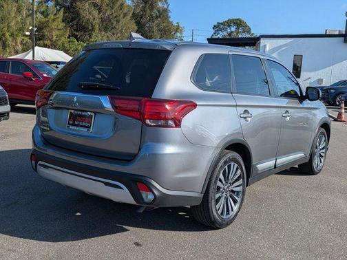 2020 Mitsubishi Outlander ES