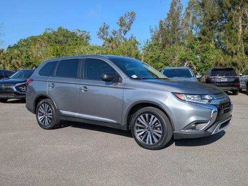 2020 Mitsubishi Outlander ES