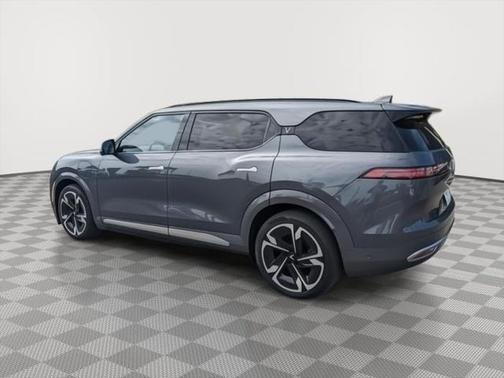 2024 VinFast VF 9 Plus