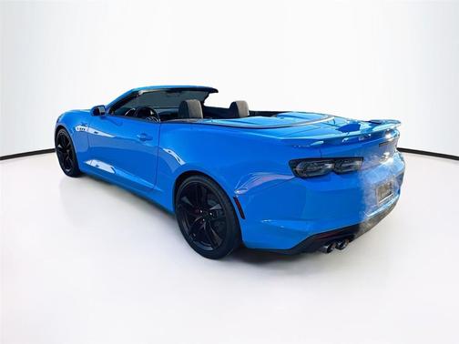 2023 Chevrolet Camaro RWD Convertible LT1