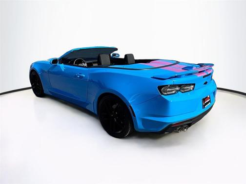 2023 Chevrolet Camaro RWD Convertible LT1