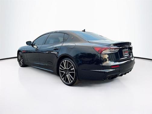 2022 Maserati Quattroporte Trofeo