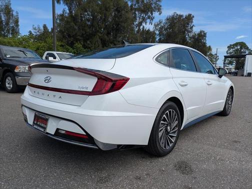 2023 Hyundai SONATA Hybrid SE