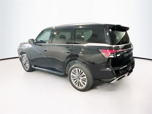 2025 INFINITI QX80 SENSORY AWD