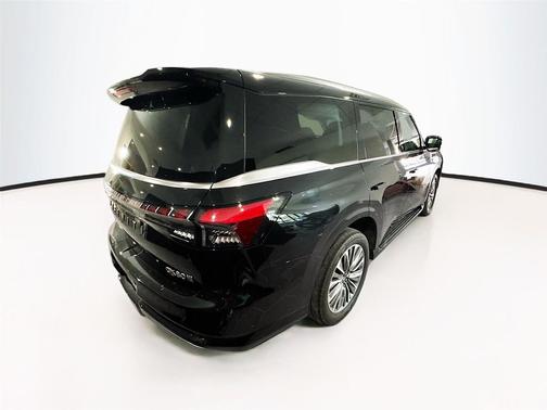 2025 INFINITI QX80 SENSORY AWD