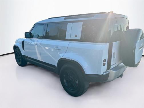 2023 Land Rover Defender 110 Standard