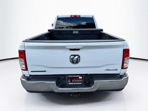 Bright White Clearcoat 2021 RAM 2500 Big Horn Crew Cab 4x4 8' Box