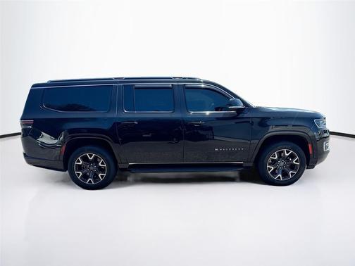 Diamond Black Crystal Pearlcoat 2023 Jeep Wagoneer L Series III 4x4
