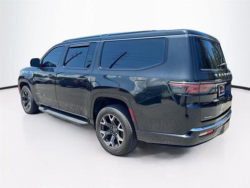 Diamond Black Crystal Pearlcoat 2023 Jeep Wagoneer L Series III 4x4