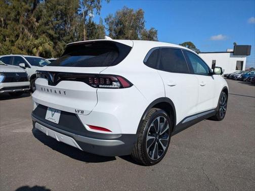 2025 VinFast VF 8 Plus
