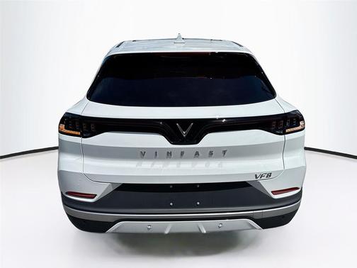 2025 VinFast VF 8 Plus