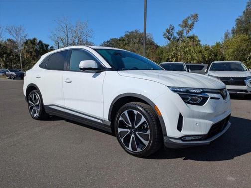 2025 VinFast VF 8 Plus