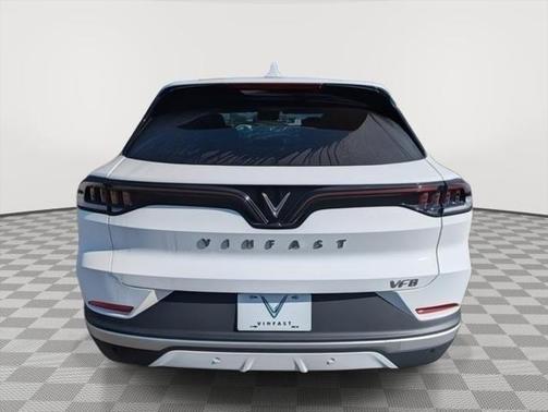 2025 VinFast VF 8 Plus