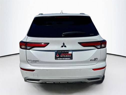 2025 Mitsubishi Outlander PHEV SEL