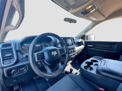 2019 RAM 2500 Tradesman Crew Cab 4x4 6'4' Box