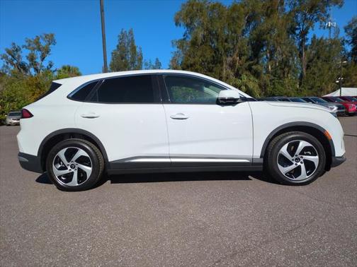 2025 VinFast VF 8 Eco