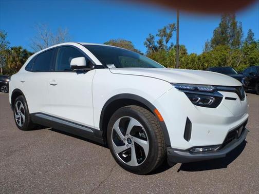 2025 VinFast VF 8 Eco