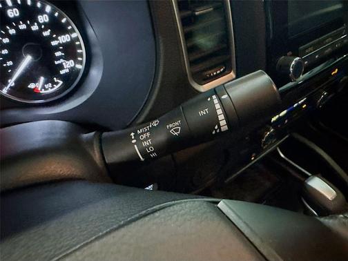 Deep Blue Pearl 2022 Nissan Frontier SV