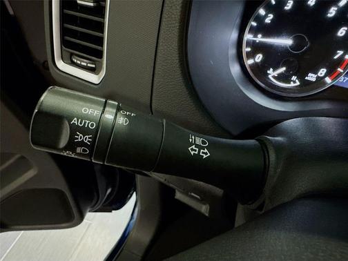 Deep Blue Pearl 2022 Nissan Frontier SV