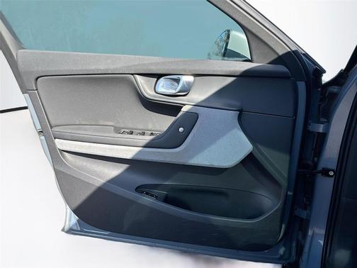 2022 Polestar 2 Long Range Dual Motor