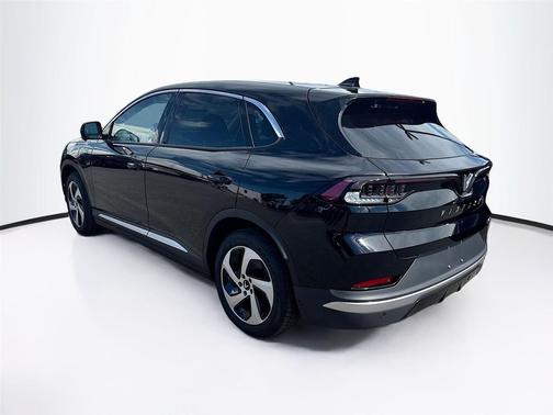 2025 VinFast VF 8 Eco