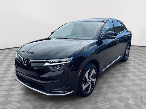 2025 VinFast VF 8 Eco